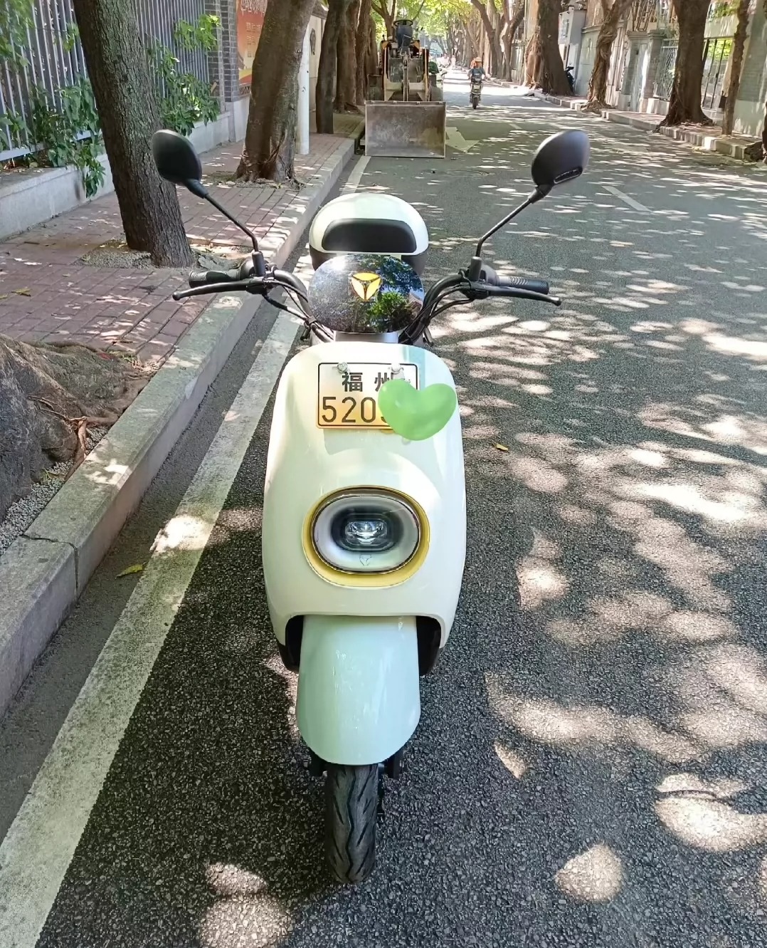 雅迪电动车，二手电动车，上下班自用代步车，充电速度快，续航